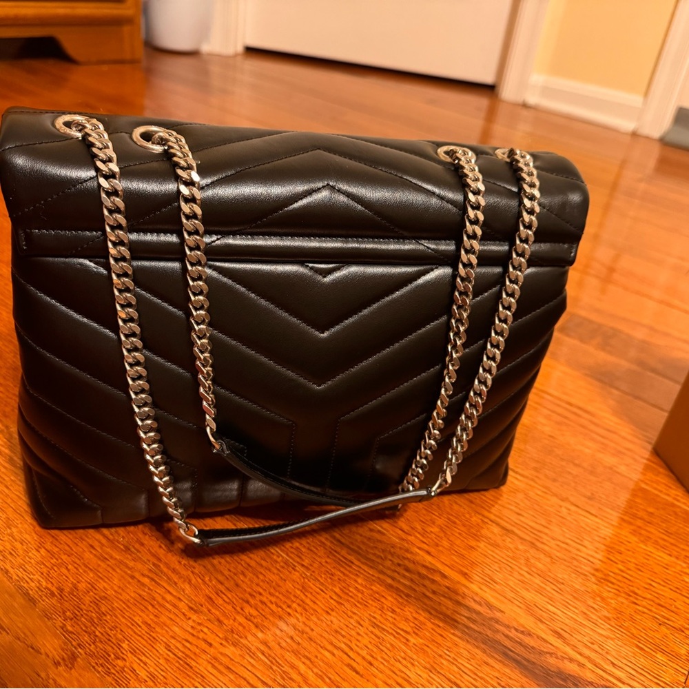 SAINT Laurent Medium Loulou Chain Satchel - Picture 8 of 11